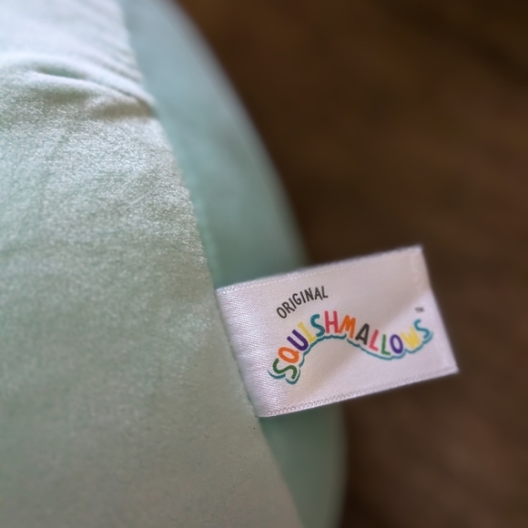 NEW Squishmallows Eaton the Latte Bunny - Picture 4 of 4